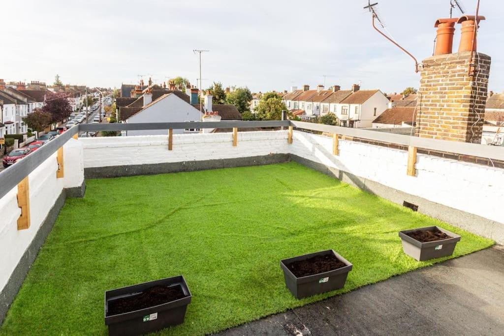 2 Bed Apartment Near The Beach Southend-on-Sea Eksteriør billede